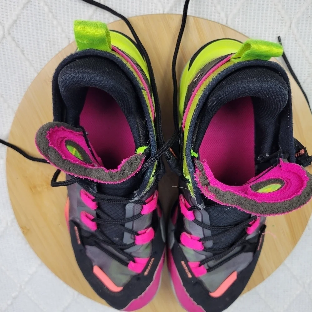 Nike air Jordan Why Not Zer 0.5 Raging Youth Size 6.5Y Women‎ Size 8.5